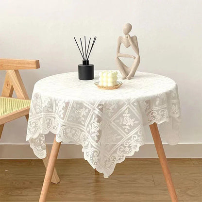 Antique Lace Tablecloth - Elegant Decor for Any Occasion