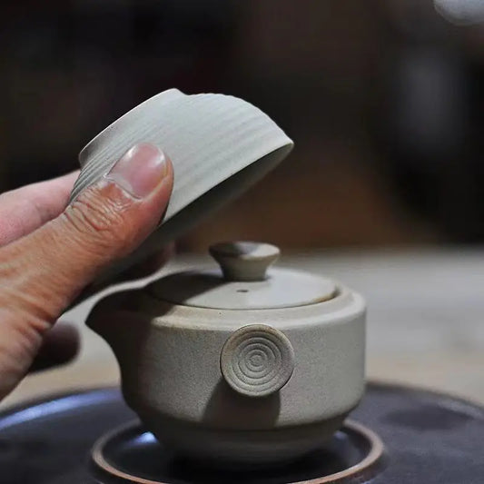 Travel Tea Set: Elegant Gaiwan for Tea Lovers on the Go