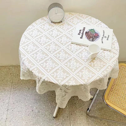 Antique Lace Tablecloth - Elegant Decor for Any Occasion