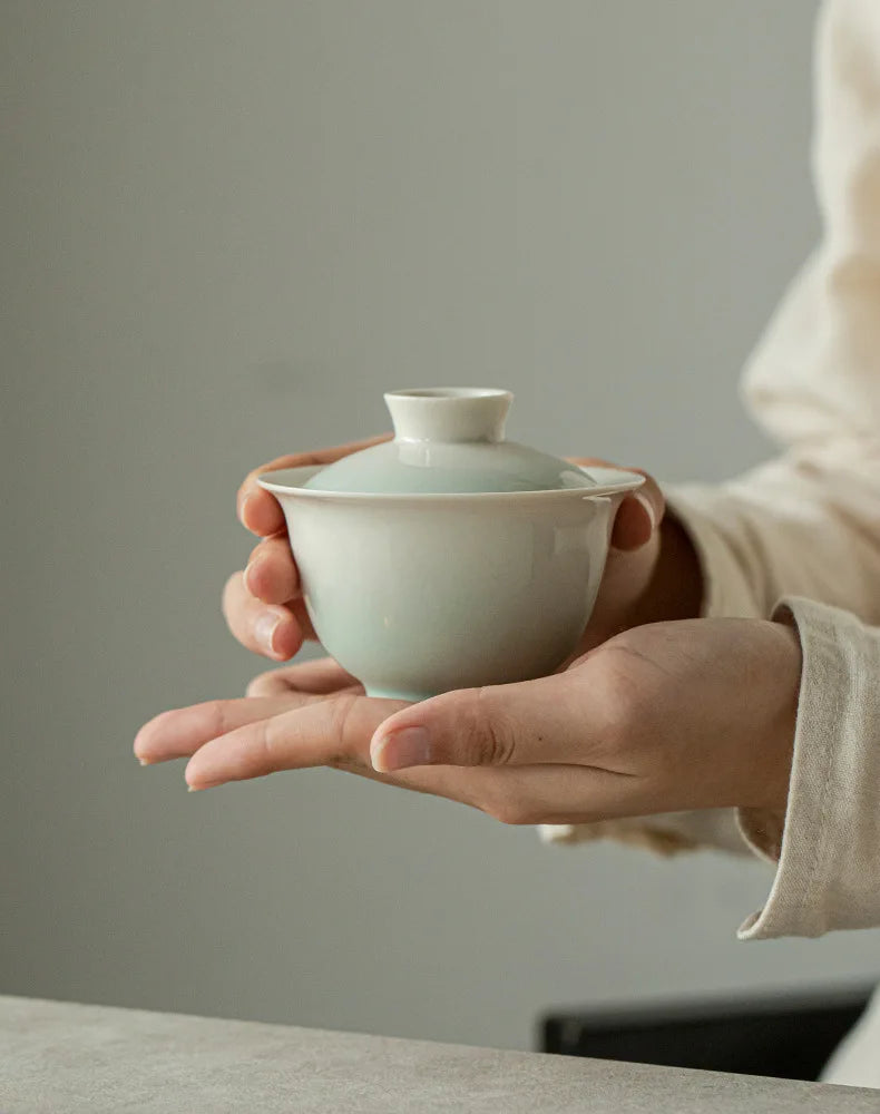 Elegant Gradation Pink Tea Set for Aficionados | Portable & Stylish