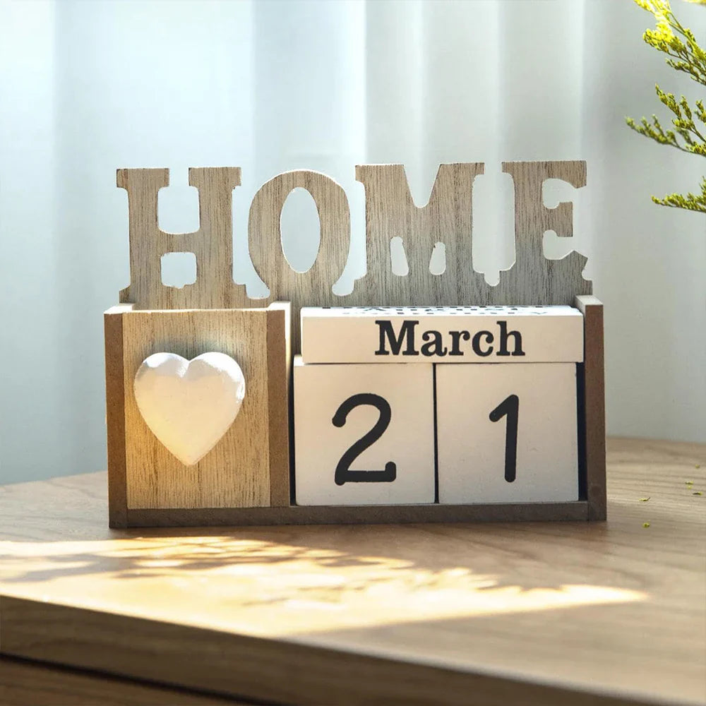 木制万年历 & 笔筒 – 优雅的桌面收纳架